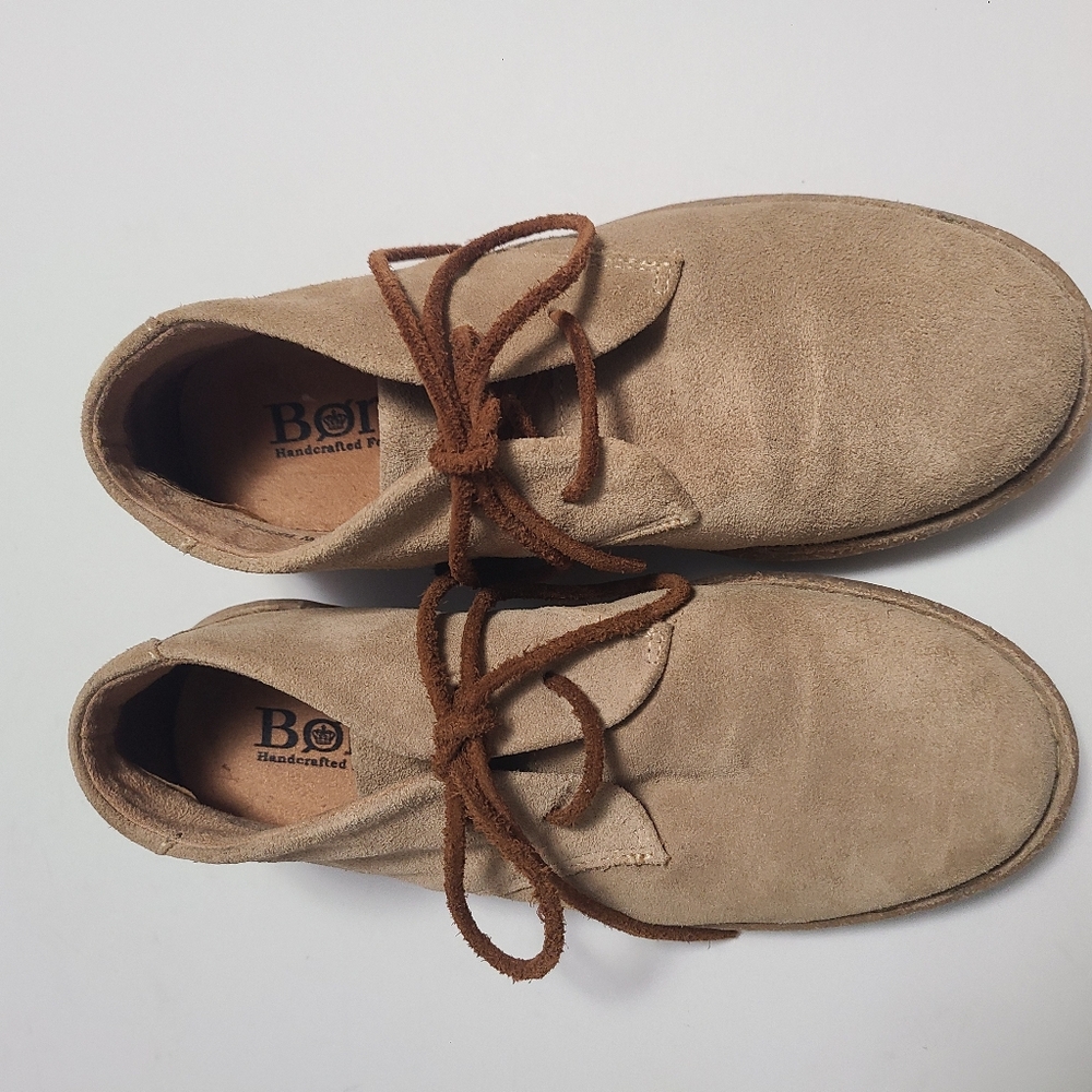 Born Suede Leather Natural Cottage Soft Comfy Trendy Flat Ankle Boots Sz 7.5
